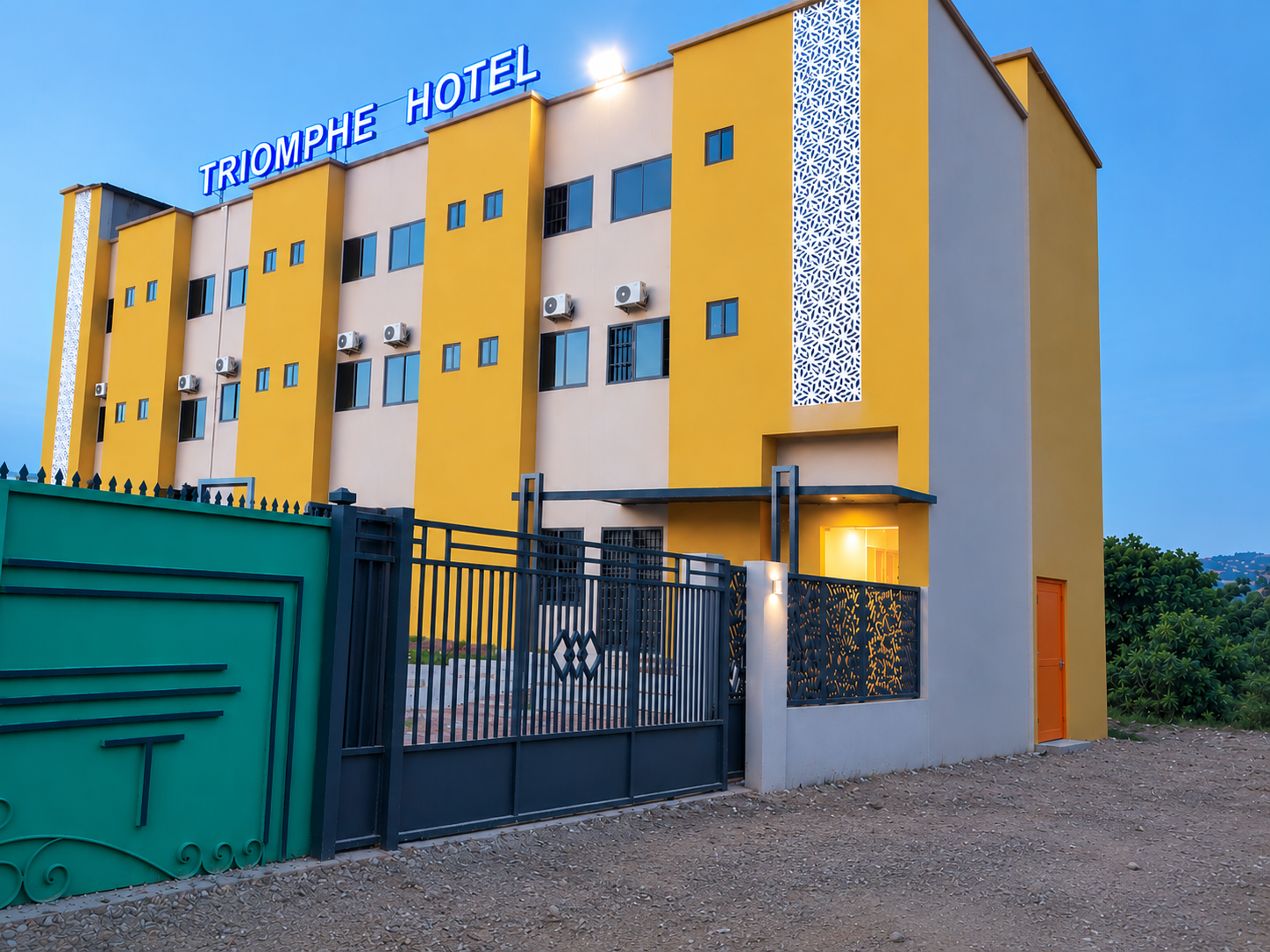 Triomphe Hôtel